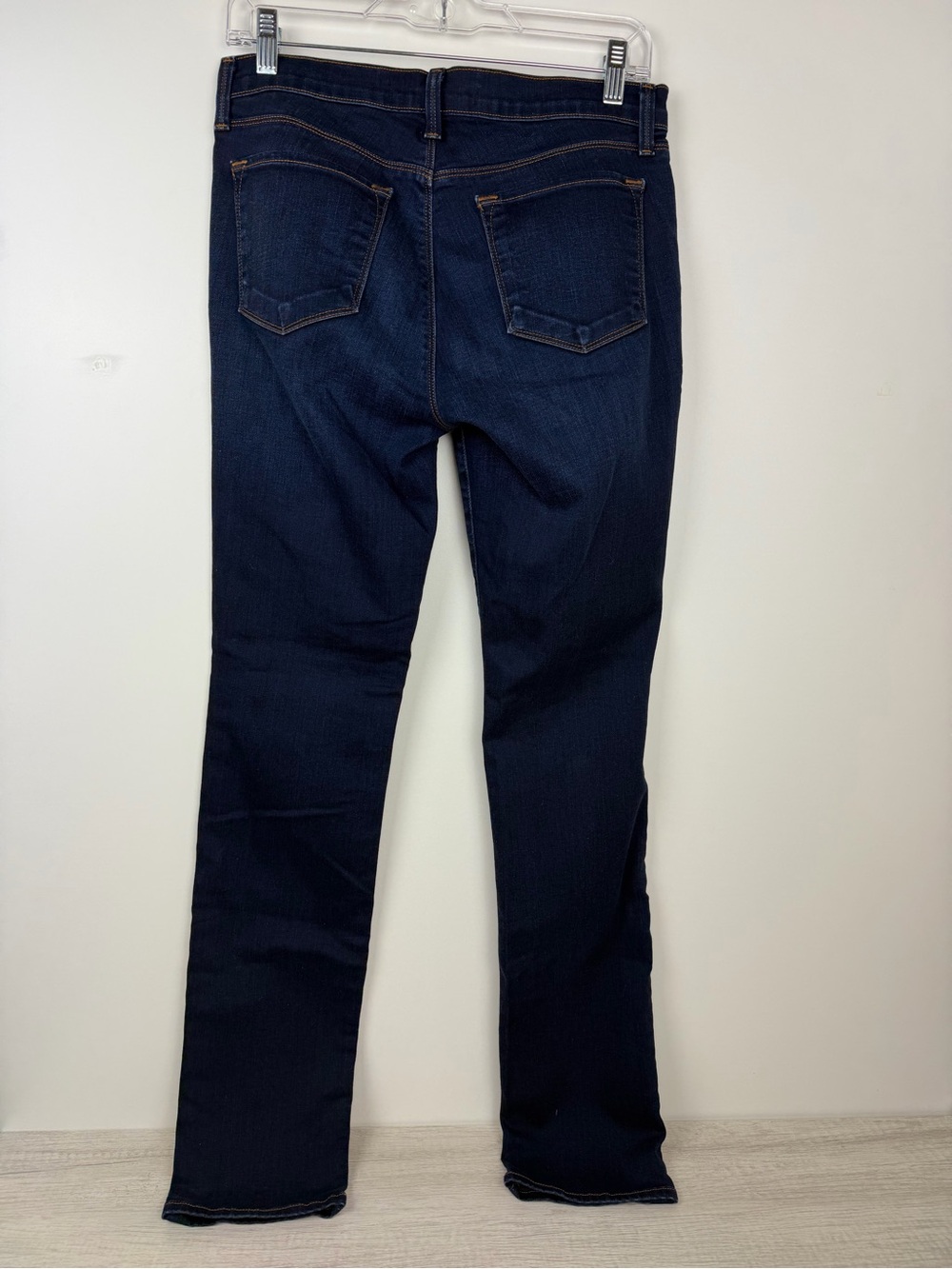 J Brand Mid-Rise Stove Pipe Skinny Jeans in Ignite, Size 29 - Picture 6 of 14